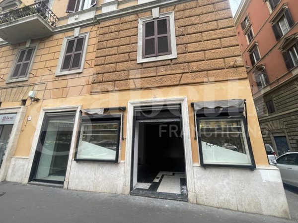 negozio in vendita a Roma in zona Salario
