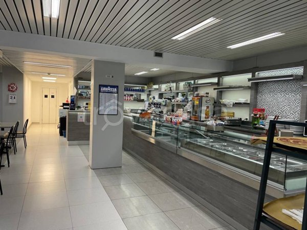 appartamento in vendita a Roma in zona Sette Bagni