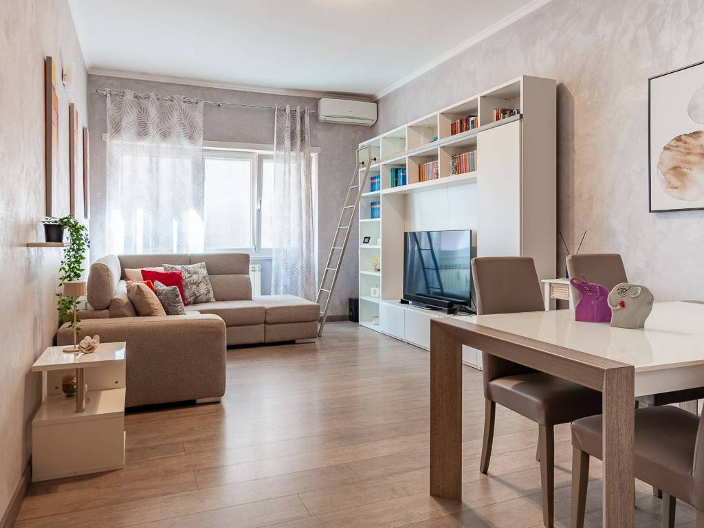 appartamento in vendita a Roma in zona Ostia