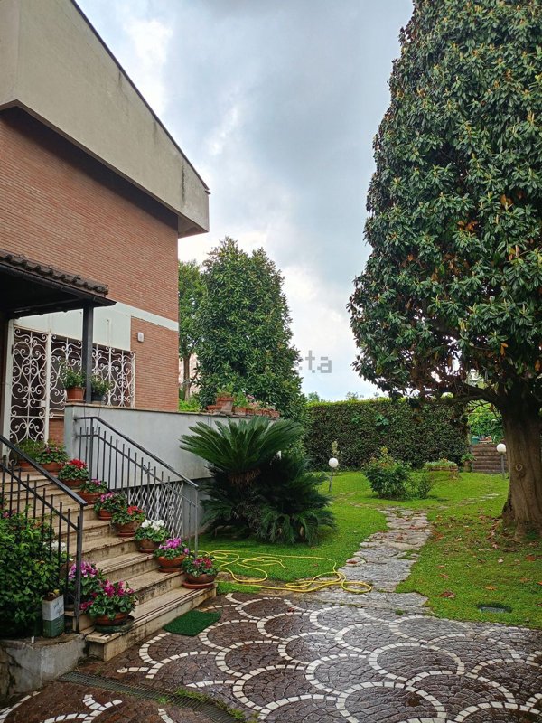 casa indipendente in vendita a Roma in zona Tre Pini - Poggio dei Fiori