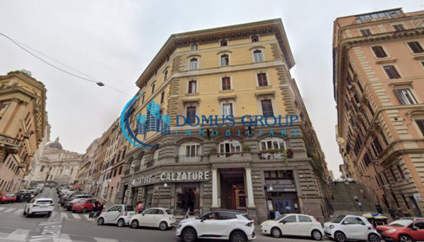 appartamento in vendita a Roma in zona Esquilino