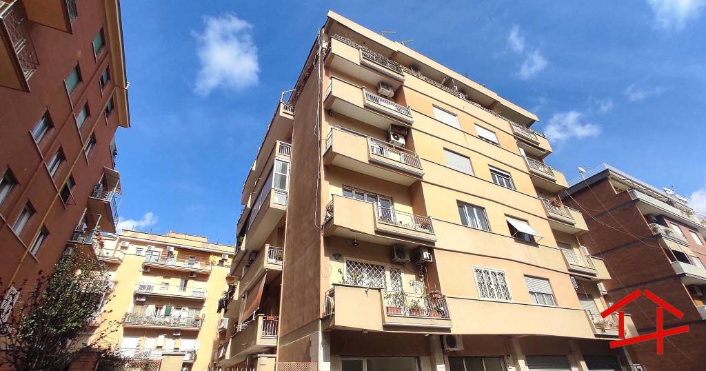 monolocale in vendita a Roma in zona Gianicolense