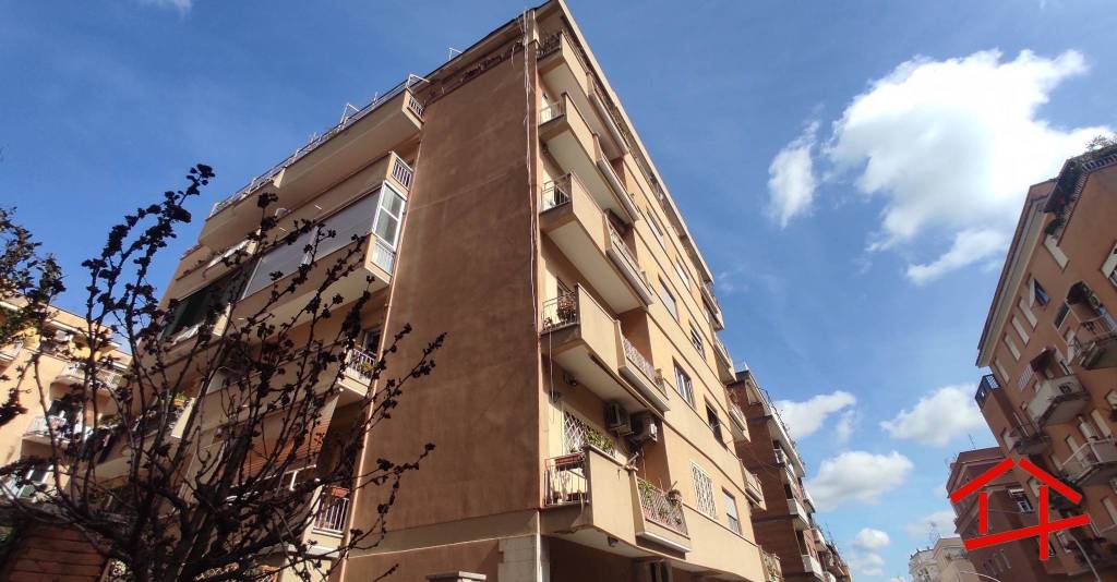 monolocale in vendita a Roma in zona Gianicolense