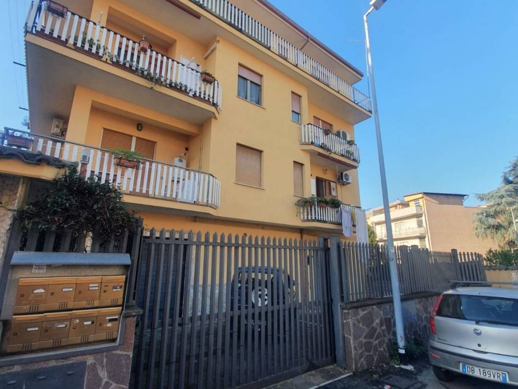 appartamento in vendita a Roma in zona Tor Bella Monaca