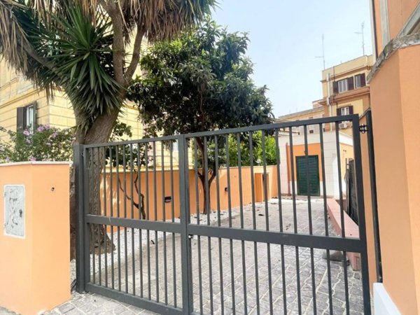 appartamento in vendita a Roma in zona Tuscolano