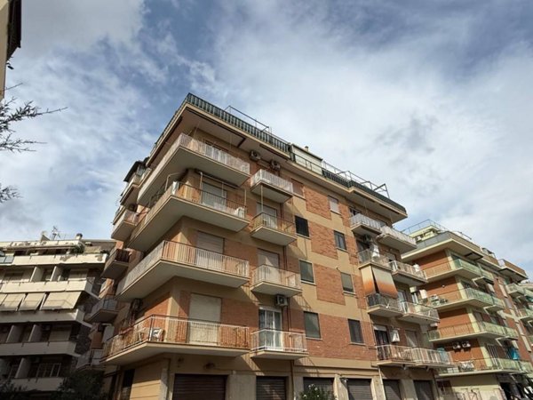 appartamento in vendita a Roma in zona Ostia