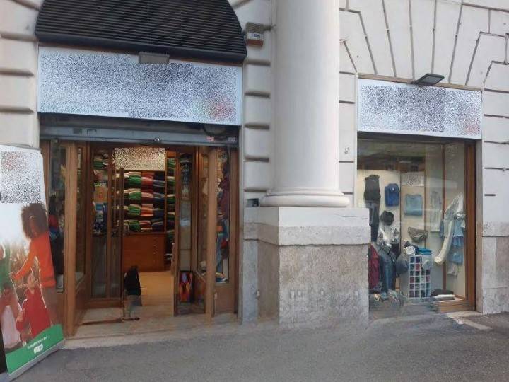 negozio in vendita a Roma in zona Salario