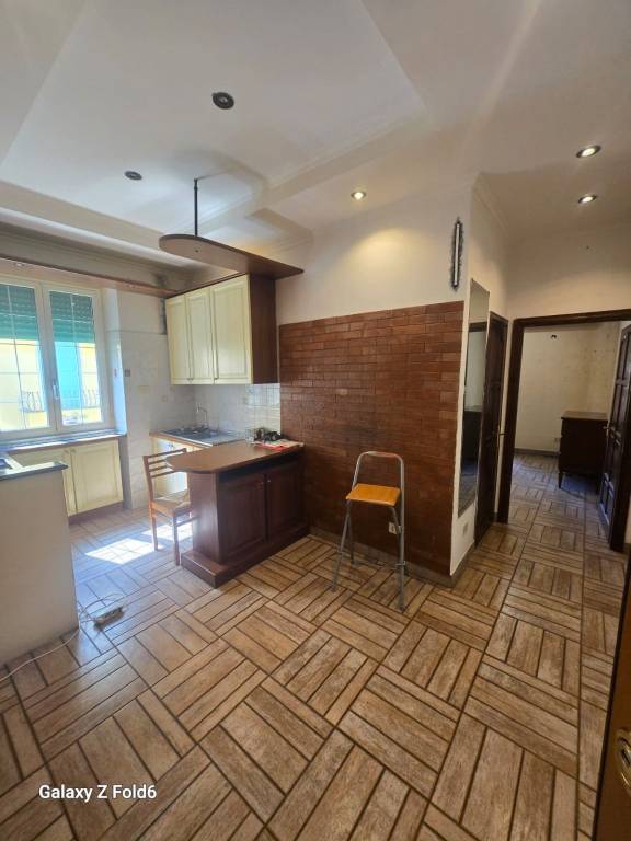 appartamento in vendita a Roma in zona Colle del Sole