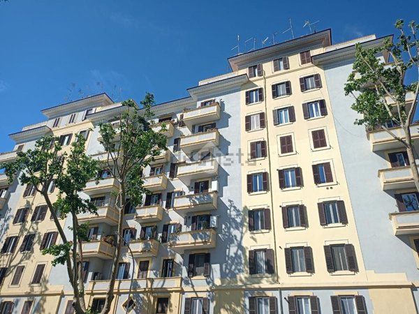 appartamento in vendita a Roma in zona Appio Latino