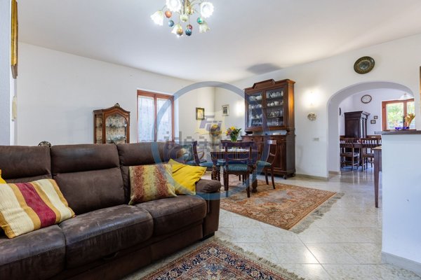 casa indipendente in vendita a Roma in zona Infernetto