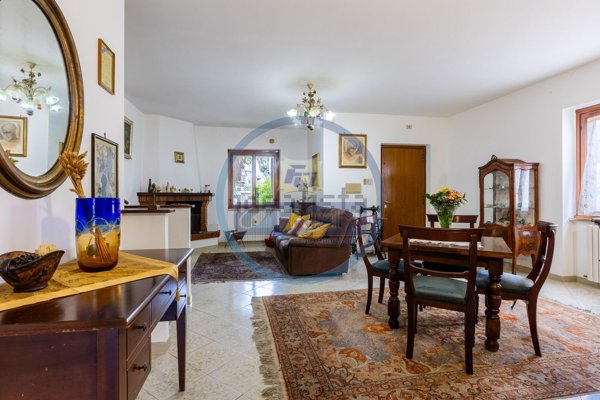 casa indipendente in vendita a Roma in zona Infernetto