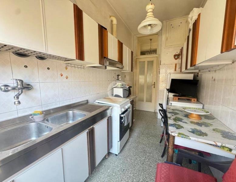 appartamento in vendita a Roma in zona Ostiense