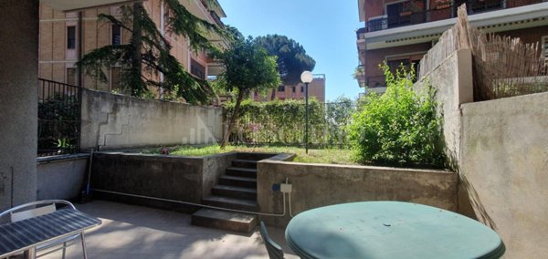 appartamento in vendita a Roma in zona Ardeatino