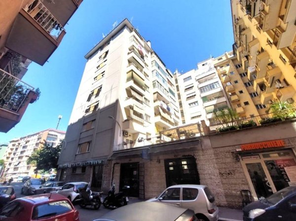 locale commerciale in vendita a Roma in zona Portuense