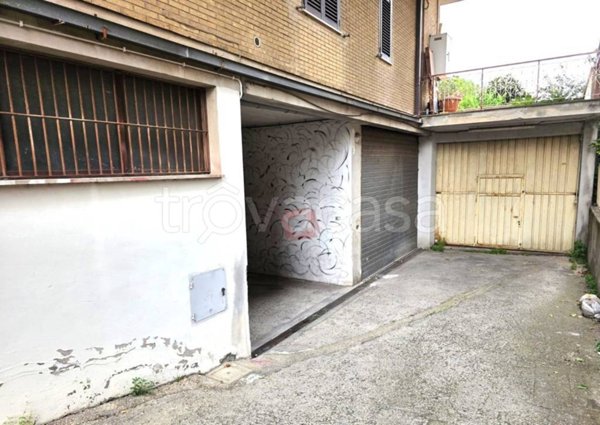 casa indipendente in vendita a Roma in zona Finocchio