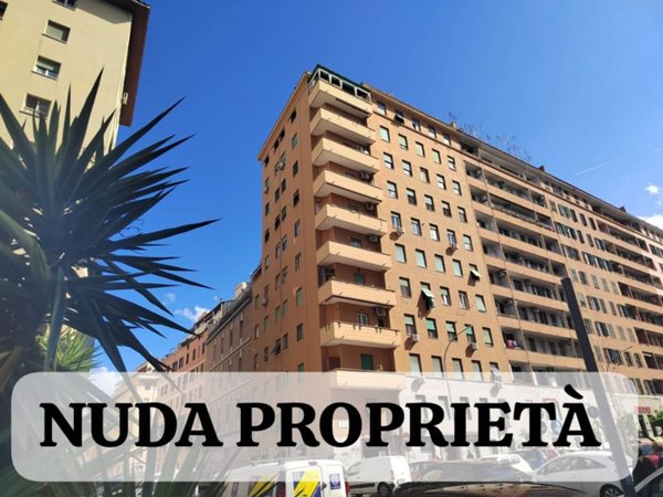 appartamento in vendita a Roma in zona Tuscolano