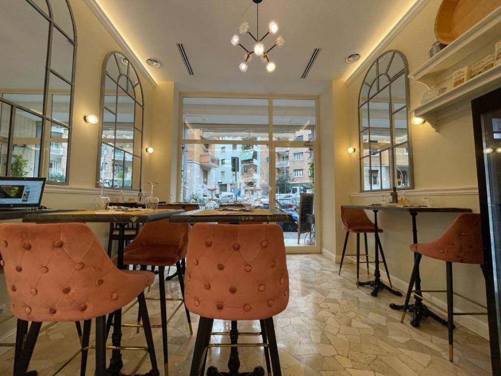 negozio in vendita a Roma in zona Trieste