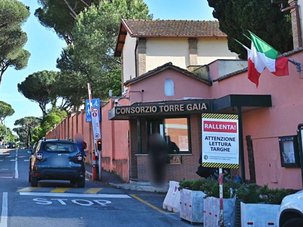appartamento in vendita a Roma in zona Torre Gaia