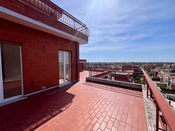 appartamento in vendita a Roma in zona Dragona/Bagnoletto