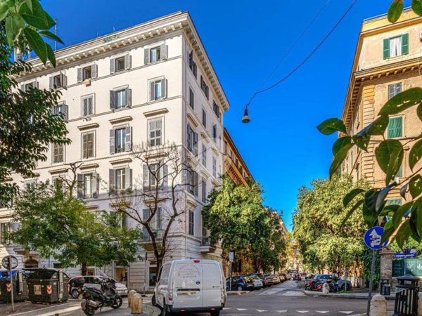 appartamento in vendita a Roma in zona Rione Prati