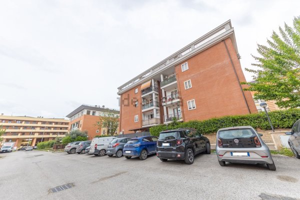 appartamento in vendita a Roma in zona Borghesiana