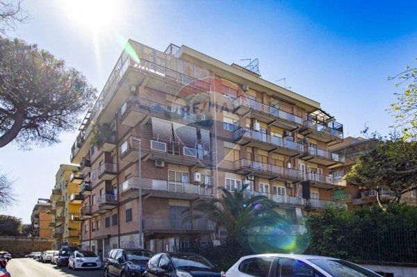 appartamento in vendita a Roma in zona Ostia