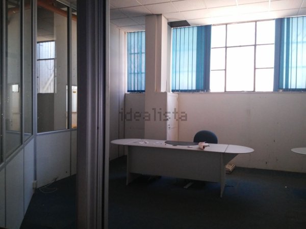 locale commerciale in vendita a Roma