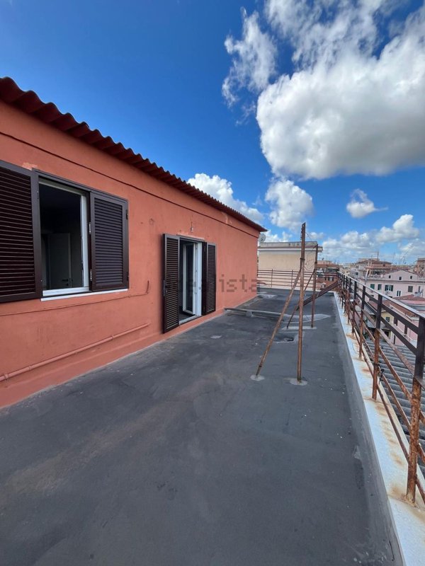 appartamento in vendita a Roma in zona Appio Latino