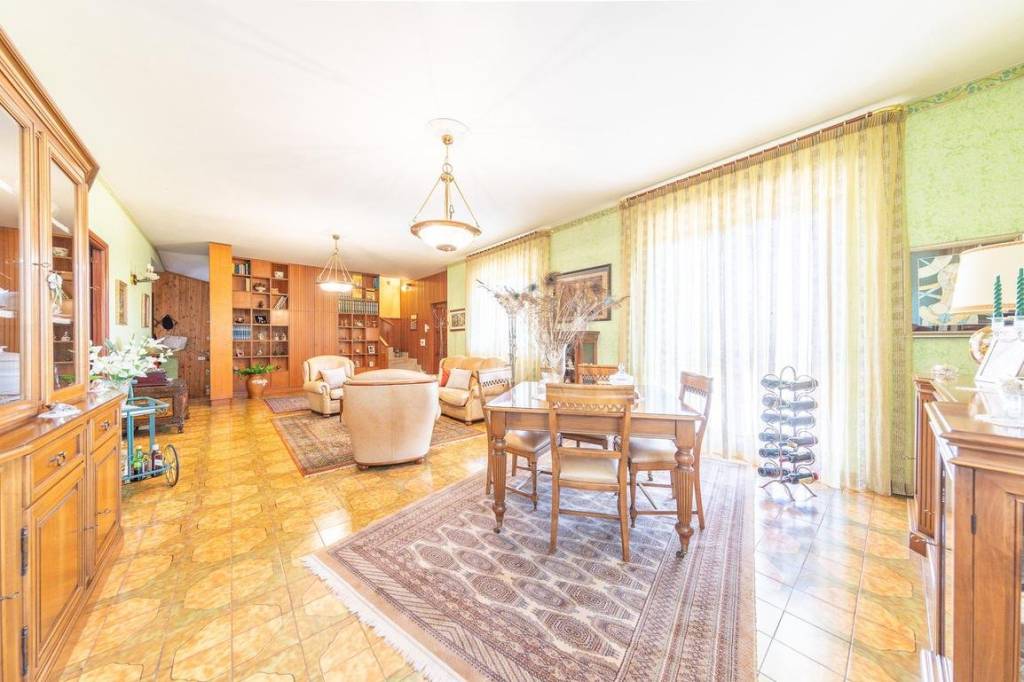 casa indipendente in vendita a Roma in zona Casal Monastero