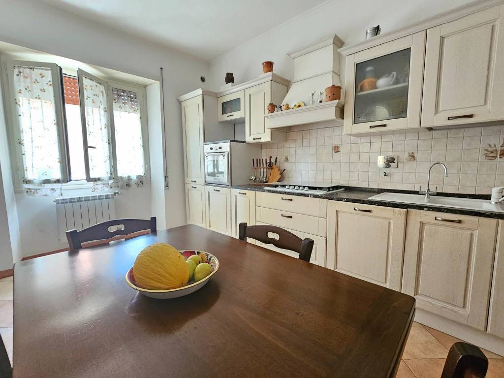 appartamento in vendita a Roma in zona Ostia