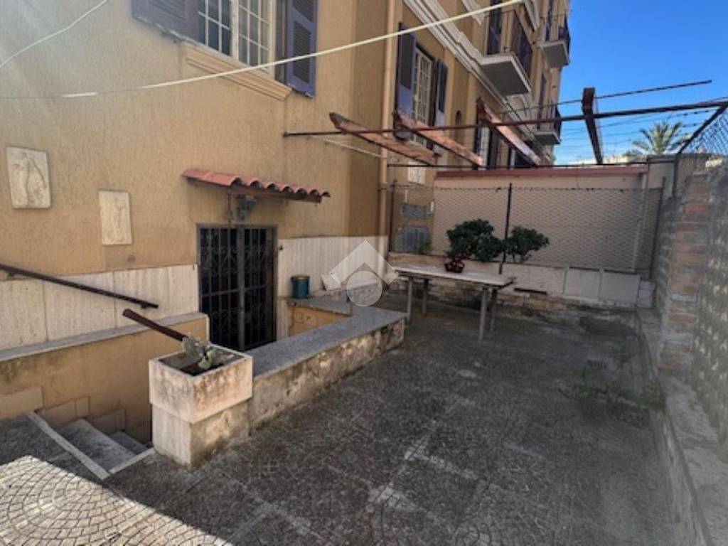 appartamento in vendita a Roma in zona Ostia Antica