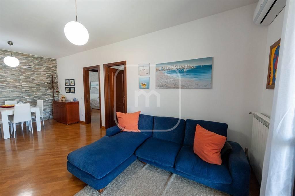 appartamento in vendita a Roma in zona Tor Cervara