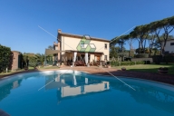 casa indipendente in vendita a Roma