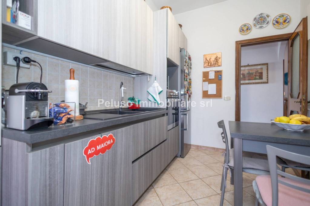 appartamento in vendita a Roma in zona Appio Pignatelli