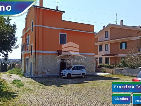 casa indipendente in vendita a Roma in zona Romanina