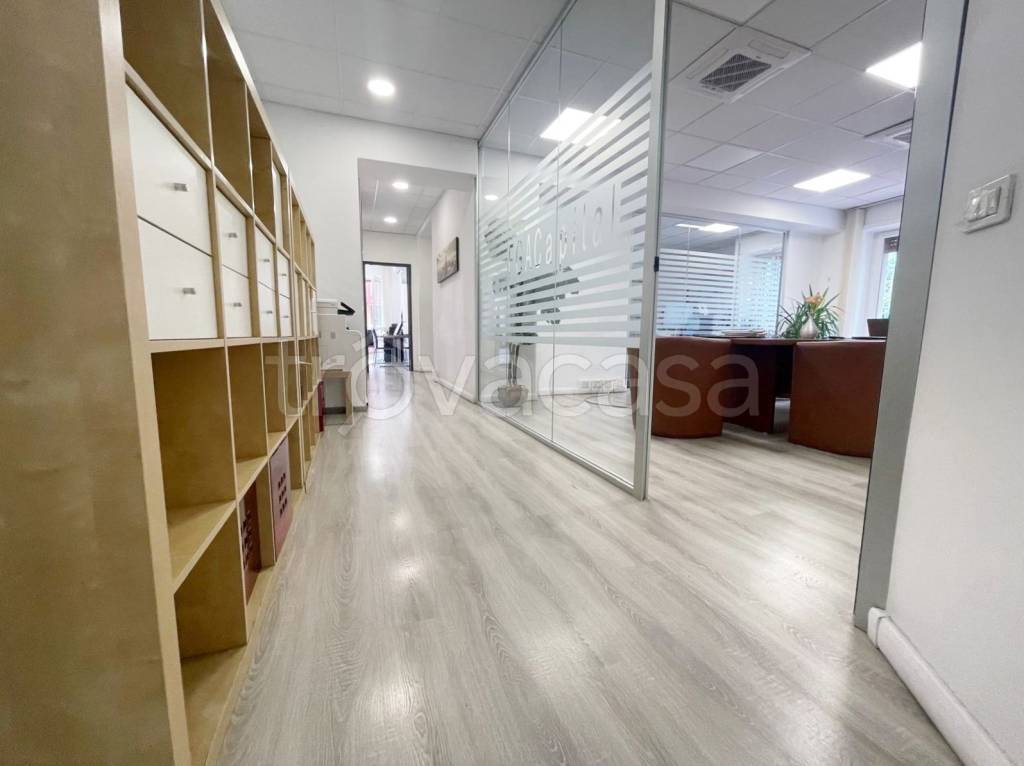 appartamento in vendita a Roma in zona Ardeatino