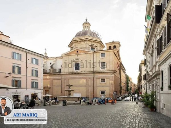 negozio in vendita a Roma in zona Centro Storico