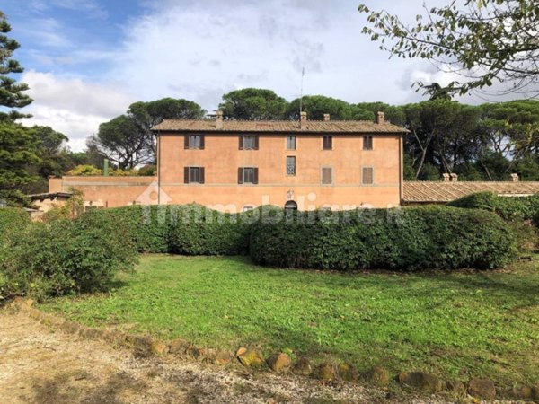 appartamento in vendita a Roma in zona Appio Pignatelli