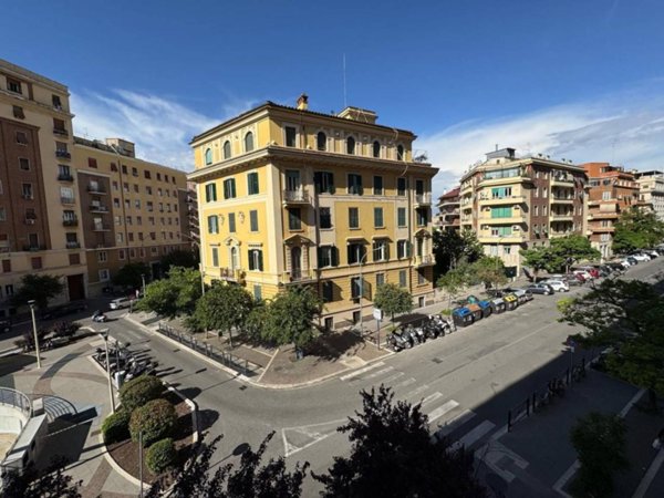 appartamento in vendita a Roma in zona Tuscolano