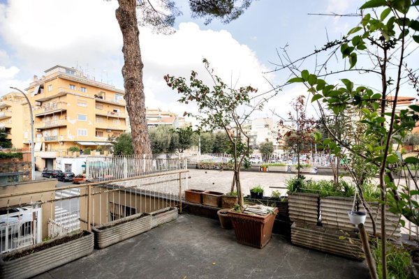 appartamento in vendita a Roma in zona Monte Sacro/Talenti