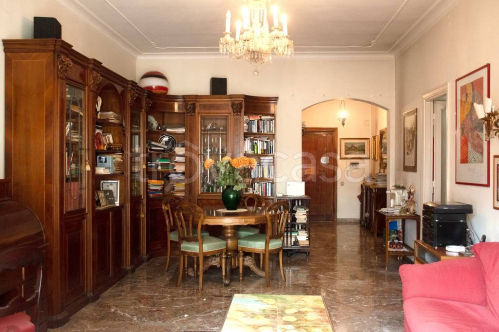 appartamento in vendita a Roma in zona Appio Latino