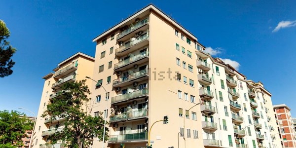 appartamento in vendita a Roma in zona Ardeatino