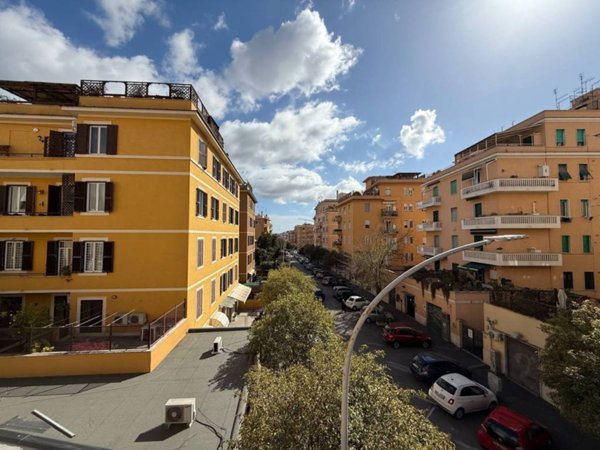 appartamento in vendita a Roma in zona Gianicolense