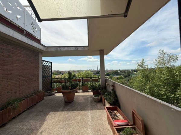 appartamento in vendita a Roma in zona Portuense