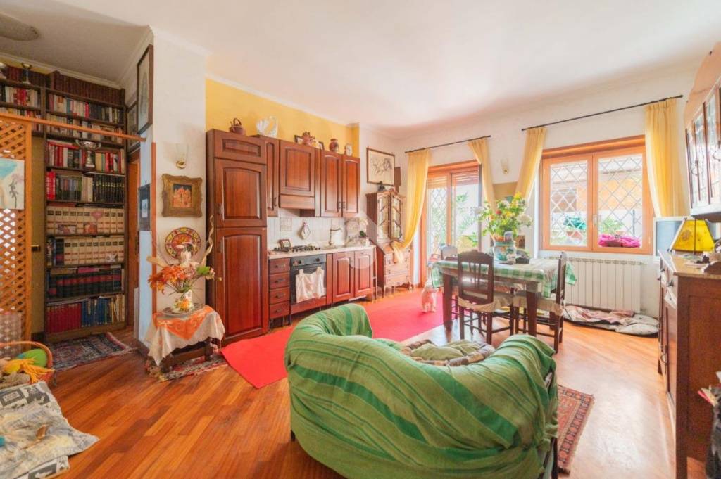 appartamento in vendita a Roma in zona Torrevecchia