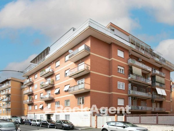 appartamento in vendita a Roma in zona Portuense