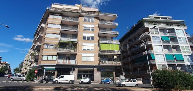 appartamento in vendita a Roma in zona Giuliano Dalmata