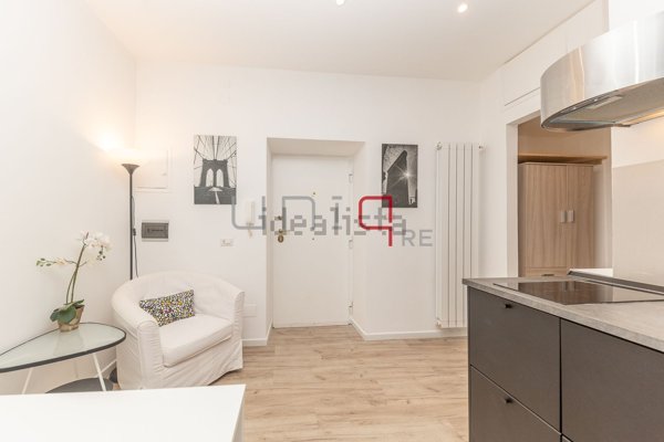 appartamento in vendita a Roma in zona Appio Latino