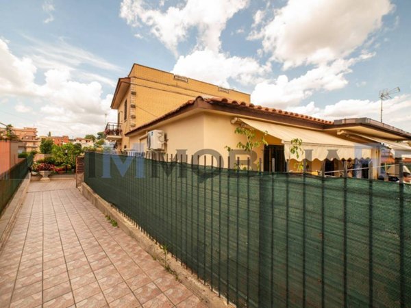 casa indipendente in vendita a Roma in zona Montespaccato
