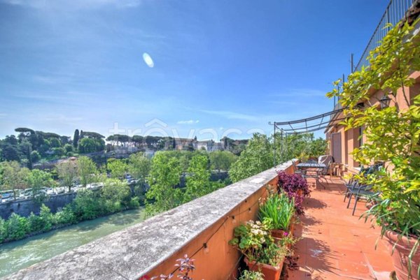 appartamento in vendita a Roma in zona Trastevere